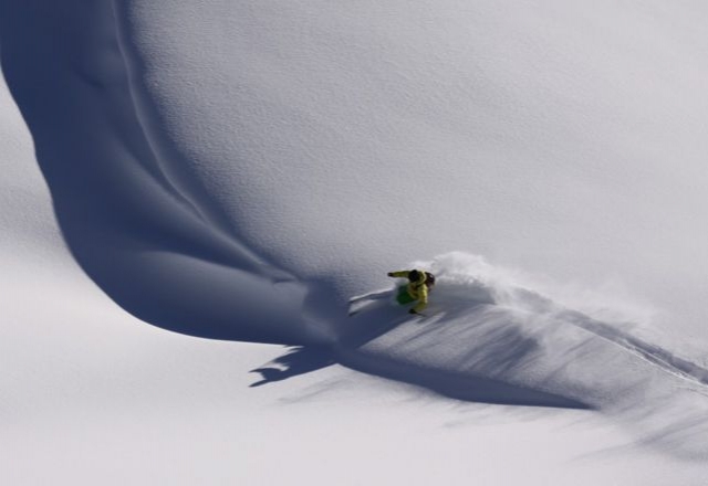  snowboarder profesional en Saboya